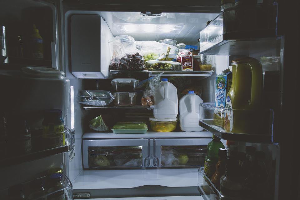 雨揚老師表示，冰箱靠近灶台，容易影響掌廚者的健康。（示意圖／pixabay）
