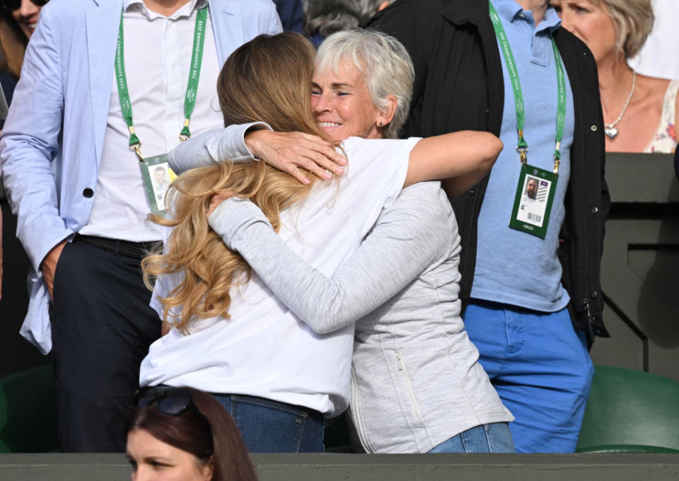 Kim Murray greets mother-in-law Judy Murray. (Getty Images/In The Style)