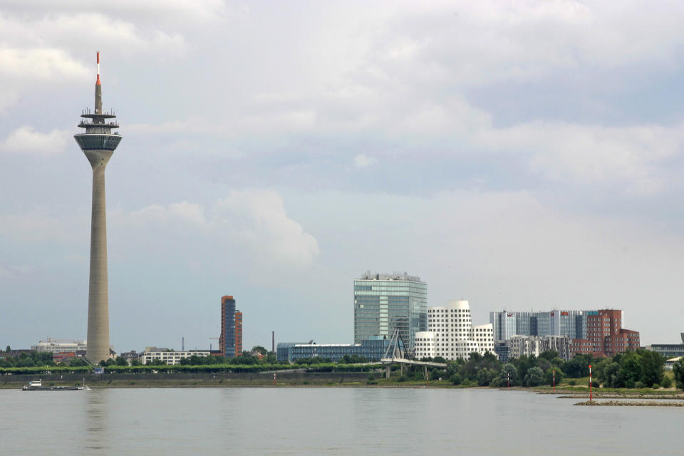 <p>Unangefochten auf dem ersten Platz liegt Düsseldorf, auch wenn die Anzahl der Stellenausschreibungen mit der Möglichkeit auf Home Office nicht sonderlich beeindruckend ist: 3,4 Prozent sind es hier. </p>