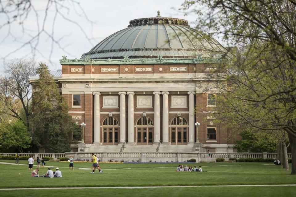 UIUC, known as a “cornfield university” among Chinese students, sees a decline in enrollment from the group this year. (UIUC)