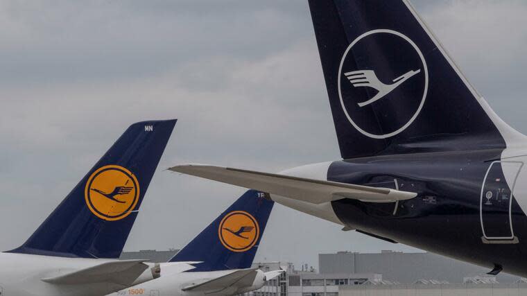 In den Verhandlungen um mögliche Corona-Hilfen prüft die Lufthansa auch eine Insolvenz in Eigenverwaltung anstelle eines direkten Staatseinstiegs. Foto: dpa