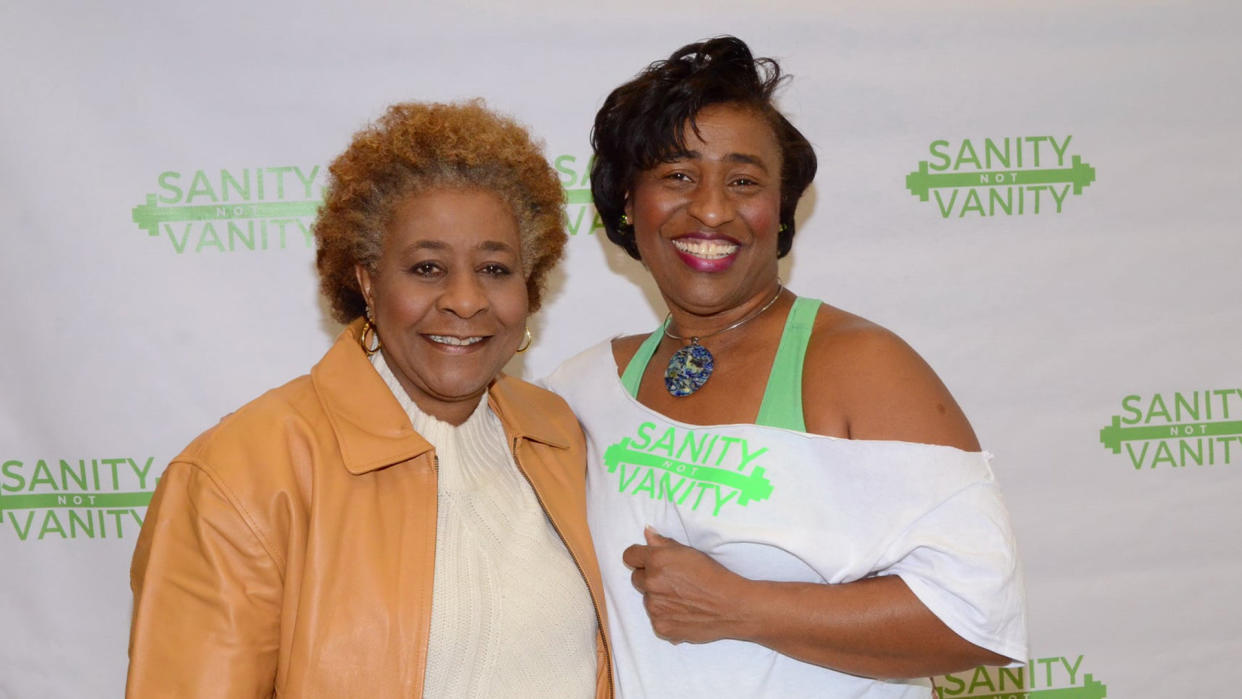 Fonda Bryant with her Aunt Kellie who she attributes to saving her life. (Photo: Fonda Bryant)