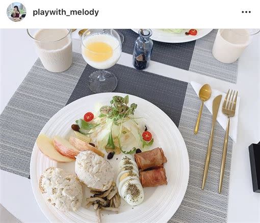 住宿就送歐式早餐，一邊看海一邊吃飯相當愜意。（圖／IG：playwith_melody、wenzhenzhu.01 授權提供）