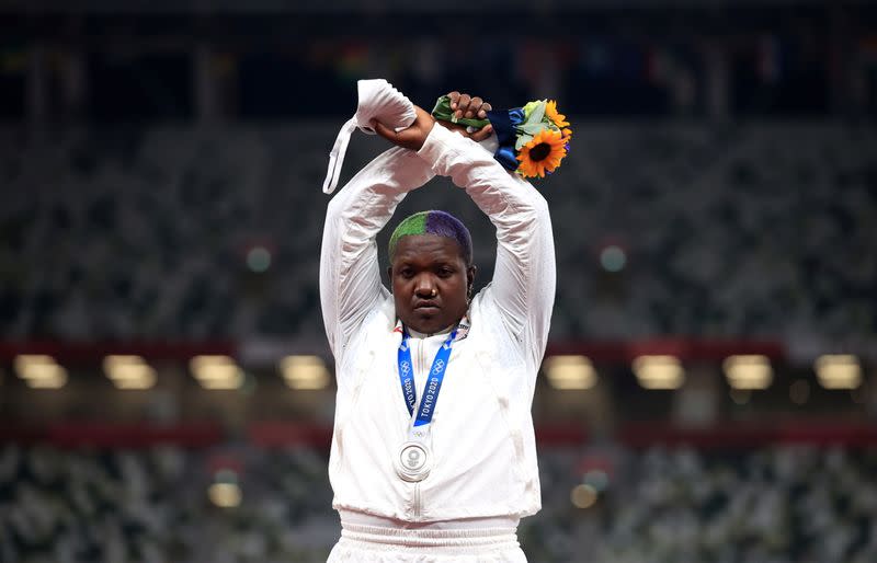 Athletics - Women's Shot Put - Medal Ceremony