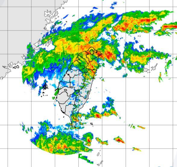 輕度颱風「尼莎」與東北季風為台灣帶來強烈雨勢。（圖／中央氣象局）