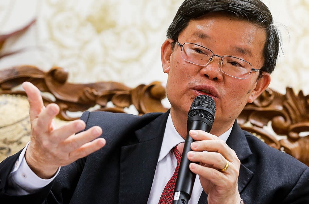 Penang Chief Minister Chow Kon Yeow speaks during a press conference at the Dewan Sri Pinang in George Town November 6, 2019. — Picture by Sayuti Zainudin