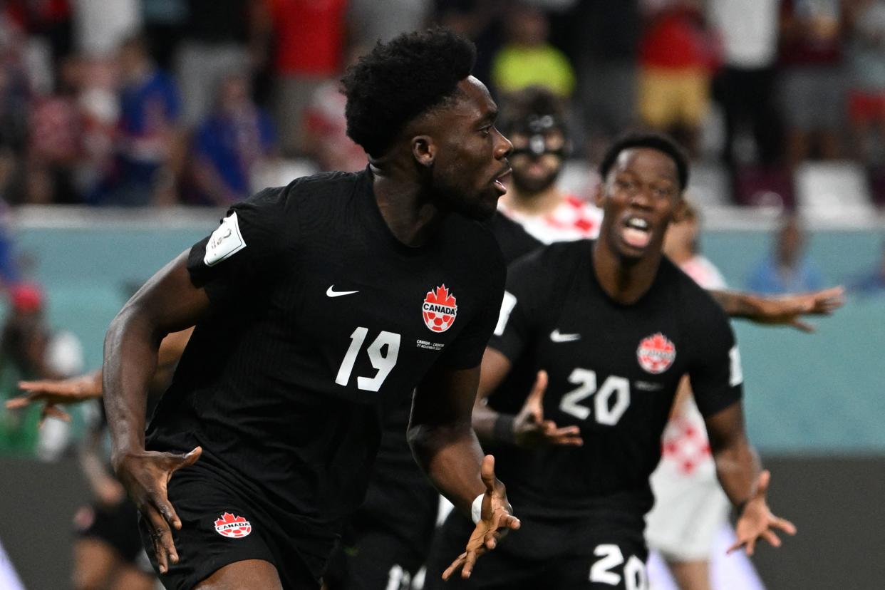 Canadá metió su primer gol en la historia de los mundiales, cortesía de Alphonso Davies (Foto: OZAN KOSE / AFP) (Photo by OZAN KOSE/AFP via Getty Images)