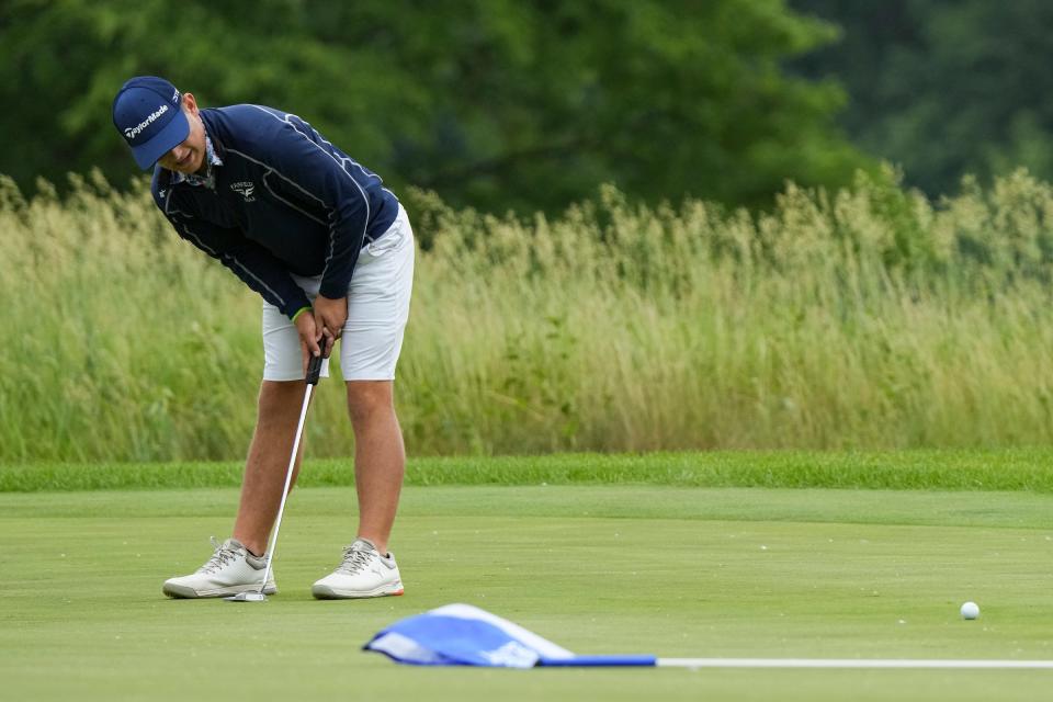 Fairfield's Brayden Miller putts at hole 18 on the first day of IHSAA boys golf state finals Tuesday, June 13, 2023, at Prairie View Golf Club in Carmel. 