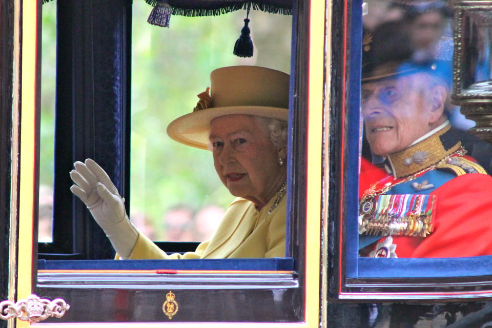 La reina Isabel II y el duque de Edimburgo.