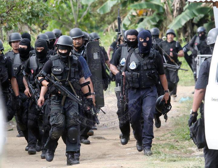 Pics: Malaysian forces on high alert