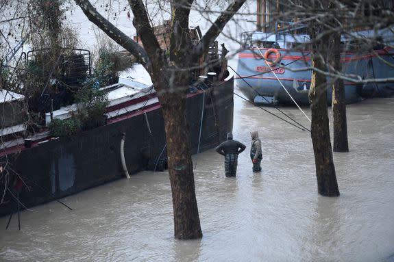 The flooded banks of the Seine. Walkways next to the river banks have also been closed.