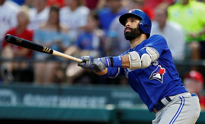 Jose Bautista struggled at the plate in 2017, and it looks like he’ll struggle to find a home in 2018 (EFE/Archivo)