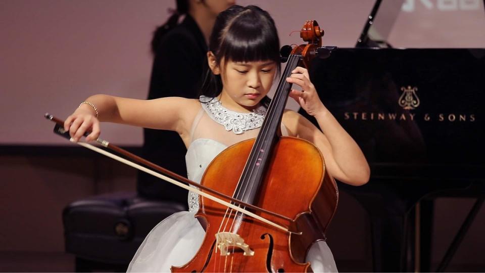 <p>A young performer showcases her skills on the stage. (Photo courtesy of Shan Chuan Musica)</p>
