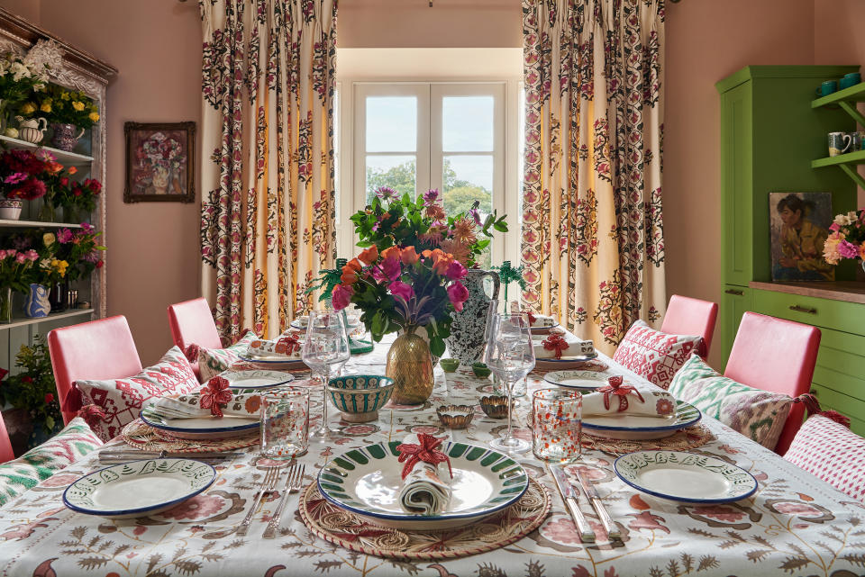 <p> &apos;Color in a dining room should be warm and cozy, bearing in mind it will be used mostly in the evening but should also be&#xA0;sunny and cheerful for use in the day,&apos; says Penny Morrison, interior designer and founder of Penny Morrison Fabrics, Wallpapers and Home Accessories. &apos;If only used at night I love lacquered rooms or gloss painted in a dark color to reflect lights and candles.&apos; </p> <p> &apos;Try a maximalist approach this year by selecting lots of colorful accessories and layering different table linens to add a variety of dimensions. Rooms need a personality and patterns and color are a great way to add this.&apos; </p> <p> &apos;Add extra color to your table with small vases filled with a mixture of flowers &#x2013; wild country ones in spring and summer, think bunches of sweet peas or hyacinths.&#xA0; Alternatively, a couple of very tall glass vases with pretty branches of mimosa or blossom will look striking.&apos; </p>
