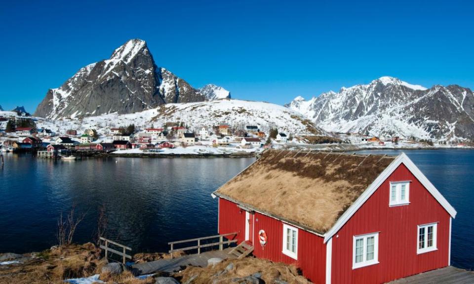 The Lofoten Islands; Traditional red wooden Rorbu fisherman`s hut in village of Reine in in NorwayBK4750 Lofoten Islands; Traditional red wooden Rorbu fisherman`s hut in village of Reine in in Norway