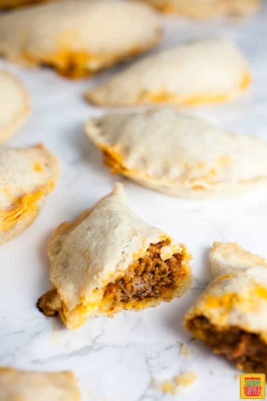 <p>Sunday Supper Movement</p><p>Baked Puerto Rican meat pies.</p><p><strong>Get the recipe:</strong> <a href="https://sundaysuppermovement.com/baked-puerto-rican-meat-pies-plus-savory-and-sweet-pie-recipes-sundaysupper/" rel="nofollow noopener" target="_blank" data-ylk="slk:Baked Empanadas;elm:context_link;itc:0;sec:content-canvas" class="link rapid-noclick-resp">Baked Empanadas</a></p>