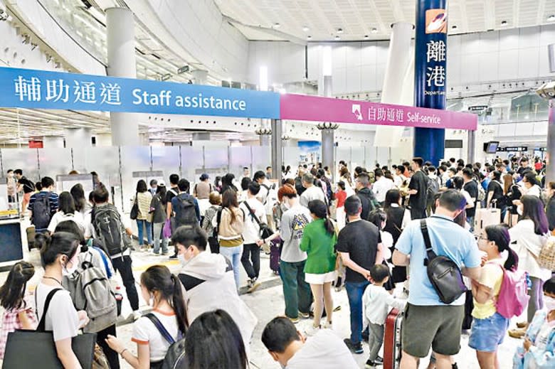 訪港旅客不及港人北上人次。