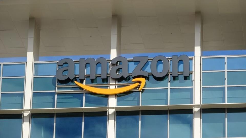 amazon logo