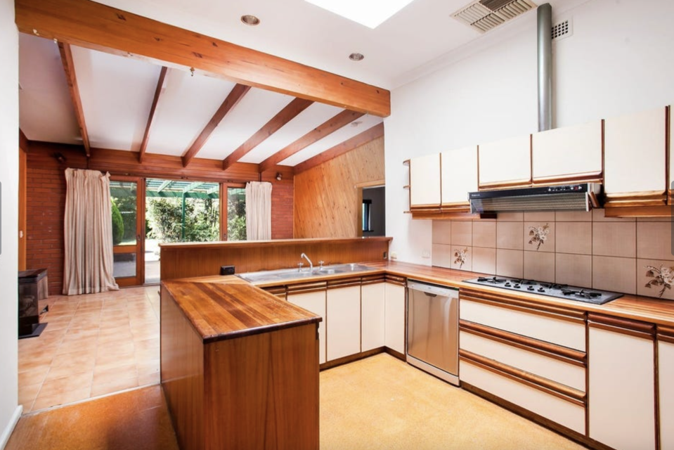 The Adelaide rental home's kitchen showing the stove. 