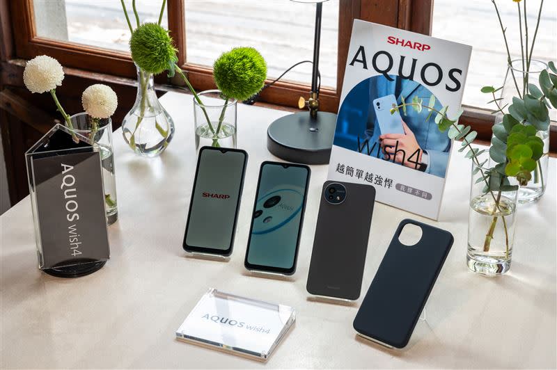 AQUOS wish4手機建議售價：$7,490。（圖／台灣夏普提供）