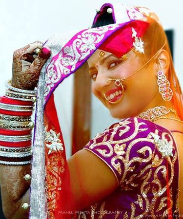 Indian bridal portrait http://www.maharaniweddings.com/gallery/photo/72528  @mnm… | Indian wedding photography poses, Indian wedding poses, Wedding  photography india