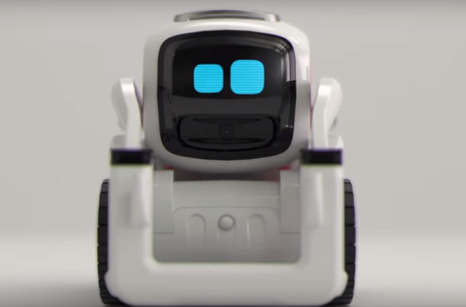 A real life Wall-E robot exists and it’s adorable