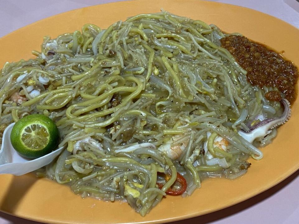 Hokkien mee - Singapore Fried Hokkien Mee noodles