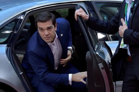 Greek Prime Minister Alexis Tsipras arrives at the EU summit in Brussels, Belgium October 21, 2016. REUTERS/Eric Vidal