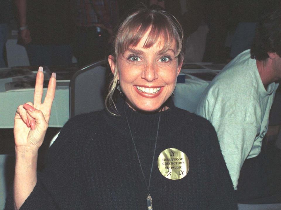 1998 Hollywood, CA. Dana Plato ("Diff''rent Strokes") at the Hollywood Collectors Show. The former child star has died of an apparent drug overdose on May 8, 1999. She was 34.