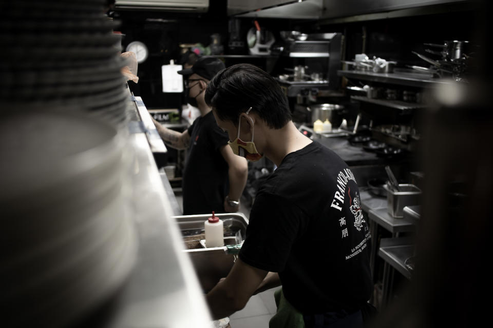 Kitchen staff at The Masses (PHOTO: Zat Astha/Yahoo Lifestyle SEA)