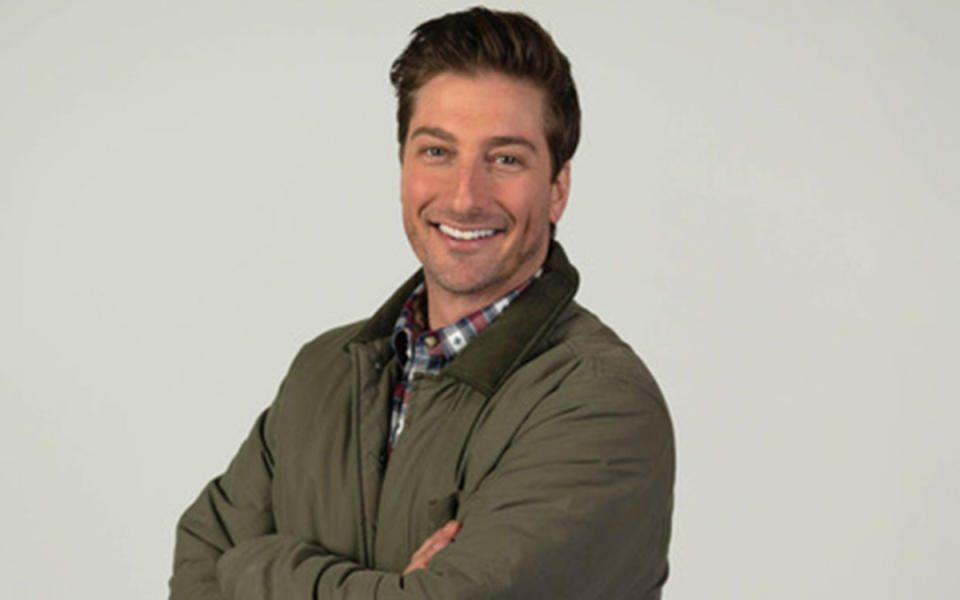 Pictured: Daniel Lissing