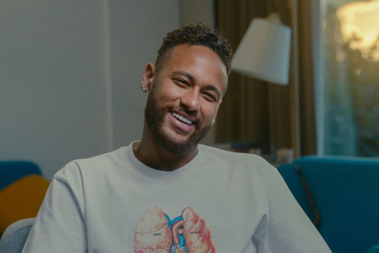 Neymar, el caos perfecto, la serie documental de tres episodios que muestra la controversial vida del astro del fútbol