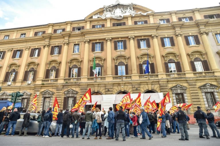 Renzi faced demonstrations over unemployment when he was prime minister