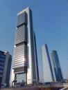 Con 248 metros de altura, la Torre Cepsa es la segunda más alta de la zona financiera Cuatro Torres Business Area de Madrid solo superada por la Torre de Cristal. Fue diseñada por Norman Foster e inaugurada en 2009. (Foto: Getty Images).