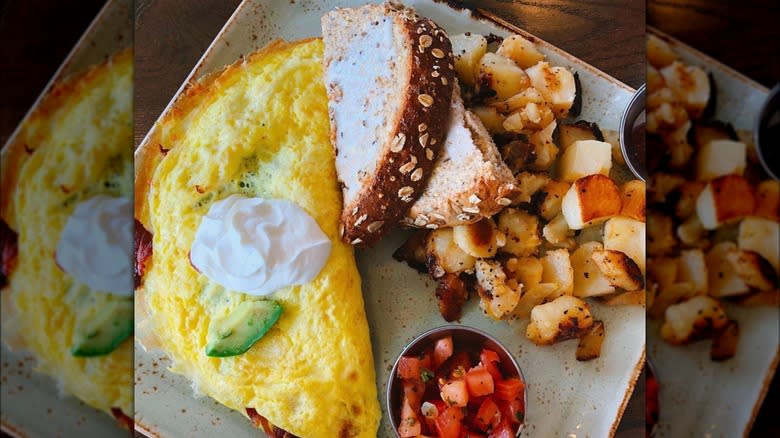 Bacado Omelet