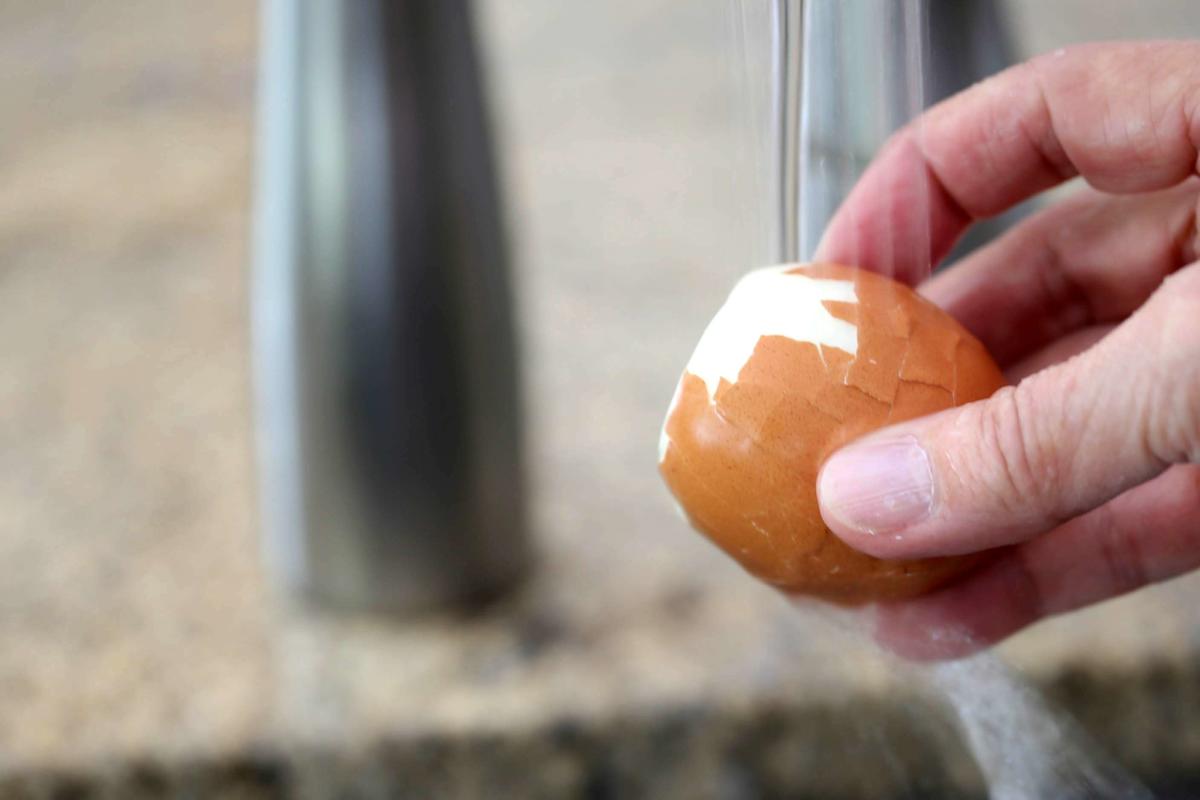 The Best Tips and Tricks for Peeling Hard - Boiled Eggs