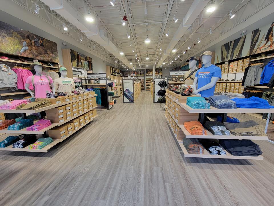 Merrell joins the Outlets of Des Moines.