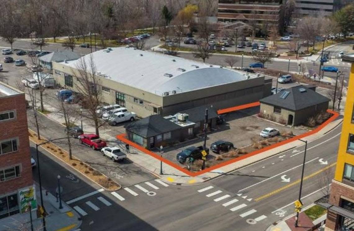 A view to the southwest of the site at 703 S. 8th St. that Boise’s urban renewal district bought. This block is on the southwest corner of South 8th and West River streets. Boise’s main library is at far left and The Afton condos at far right.