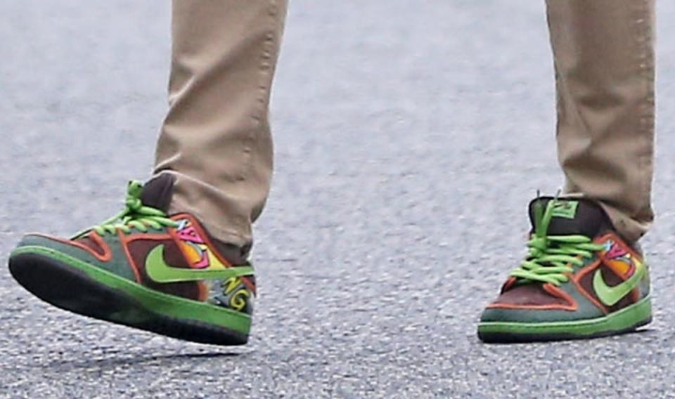 ben affleck, ben affleck shoes, ben affleck shoe style, nike dunks, nike sb dunks, Nike SB Dunk Low Premium "De La Soul