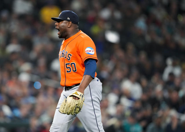 Astros' Neris shouts at Mariners' Rodríguez after strikeout, causing  benches to empty