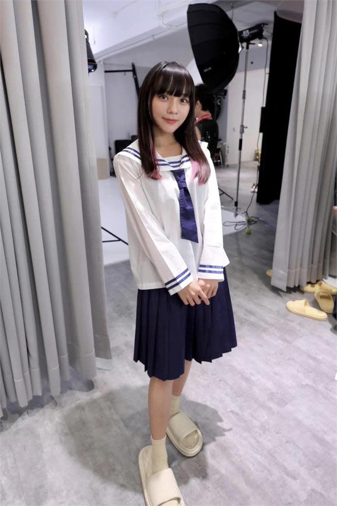 快新聞／黃捷綁雙辮子穿「這時期雄女制服」　網驚呼：超可愛救命