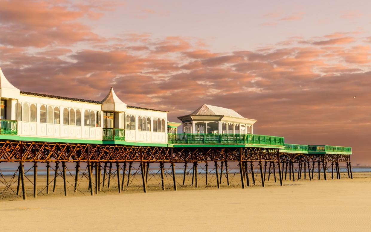 St Annes Victorian pier - fstopphotography/iStockphoto