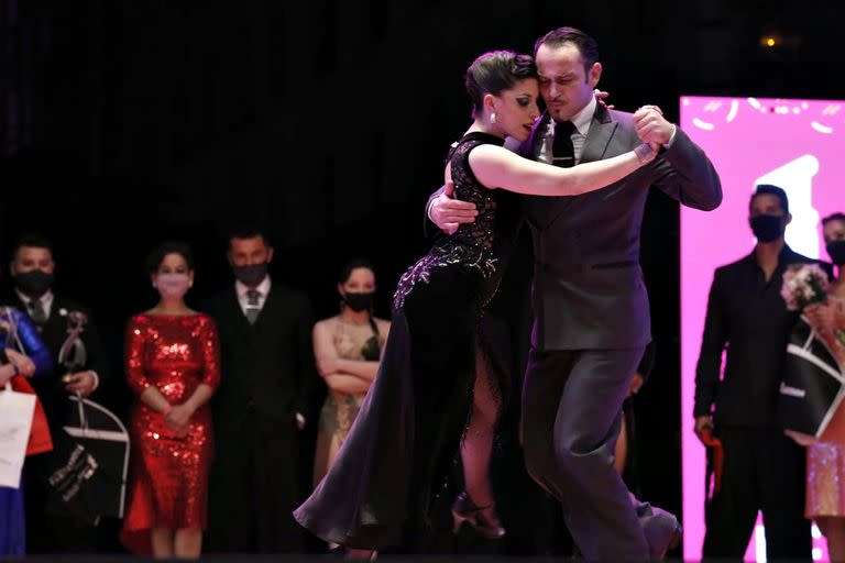 Bárbara Ferreyra y Agustín Agnez, los campeones de Tango Pista