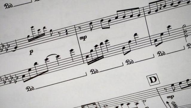 Bagaimana cara menyanyikan lagu dengan tempo presto