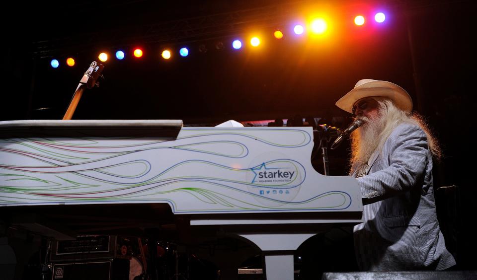 Leon Russell played the 2014 Outlaws show before his death in 2016.