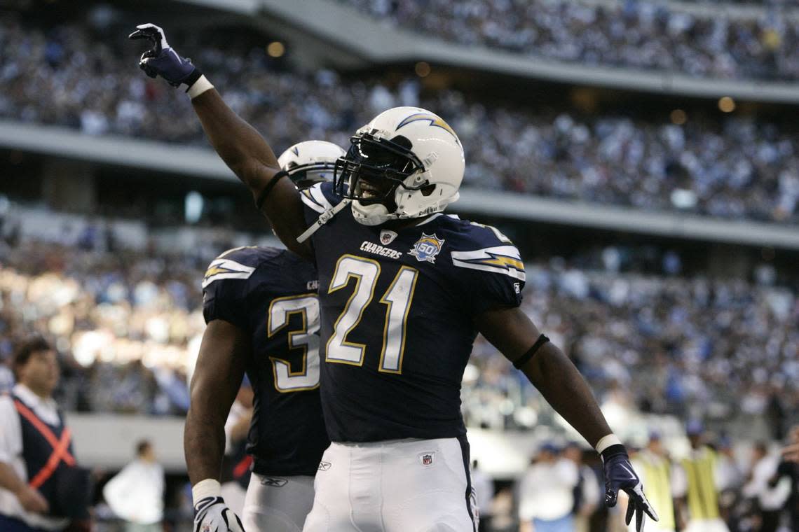 San Diego Chargers running back LaDainian Tomlinson celebrates a touchdown against the Dallas Cowboys in 2009. (Richard W. Rodriguez/Fort Worth Star-Telegram/MCT)