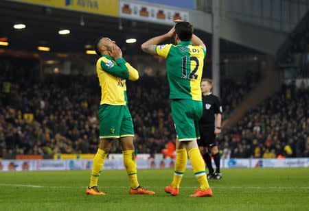 Football Soccer - Norwich City v West Ham United - Barclays Premier League - Carrow Road - 13/2/16 Norwich City's Nathan Redmond and Robbie Brady look dejected after a missed chance Action Images via Reuters / Ed Sykes Livepic