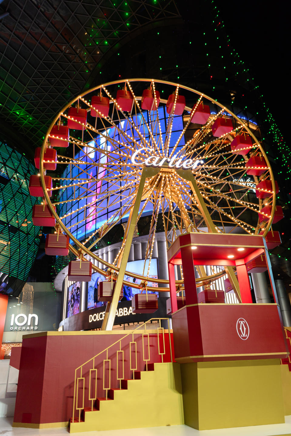 Christmas lights in Singapore. (Photo: ION Orchard)