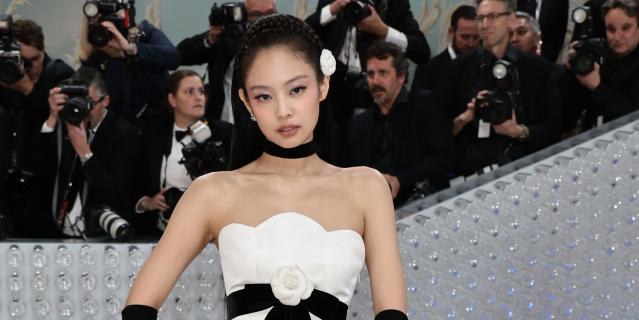 BLACKPINK's Jennie shows off what it really means to be the Human Chanel