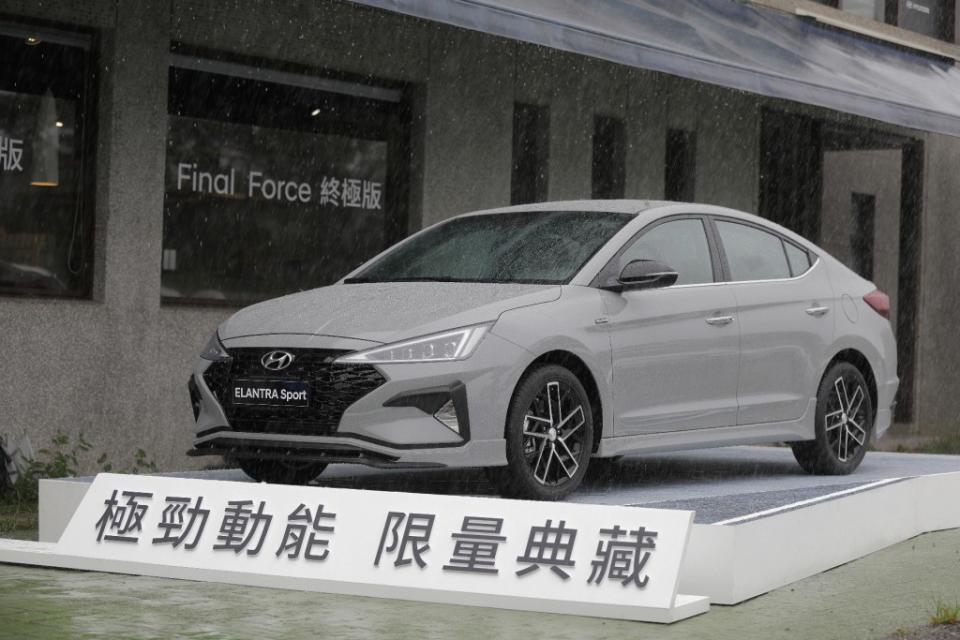 hyundai-elantra-sport-final-force-8-3